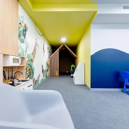 아파트 Klifowa 32